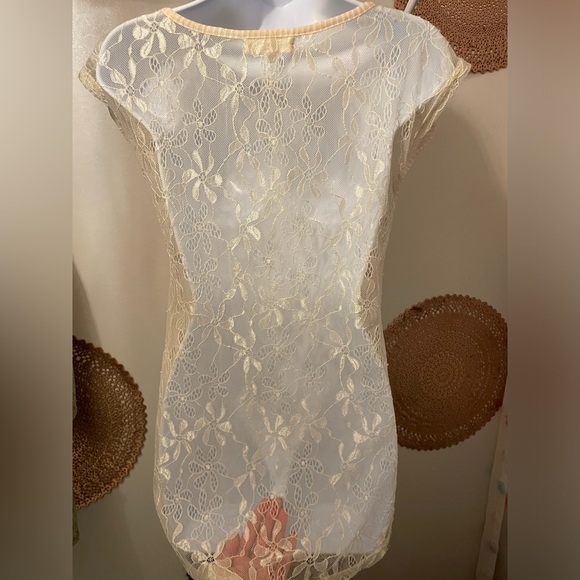 Altar’d State Asymmetrical Top w/ Lace Back - Picture 3 of 8